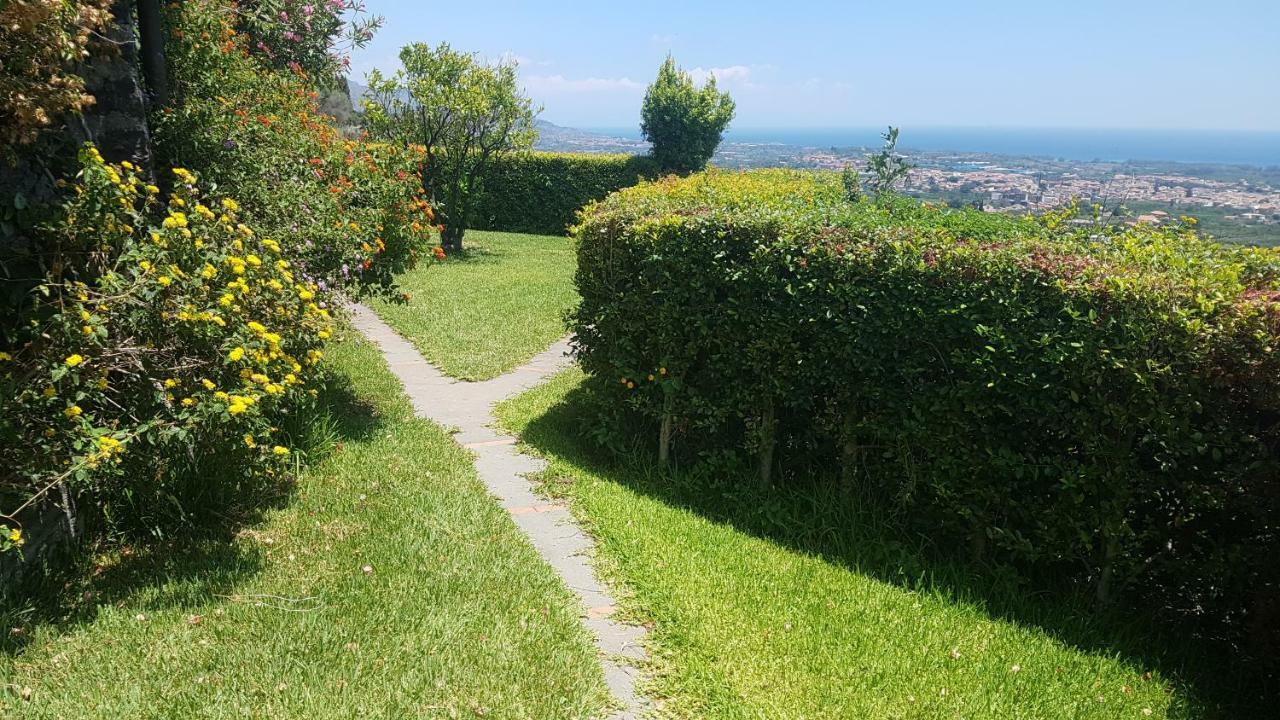 Open Land Holiday House Villa Fiumefreddo di Sicilia Exteriör bild