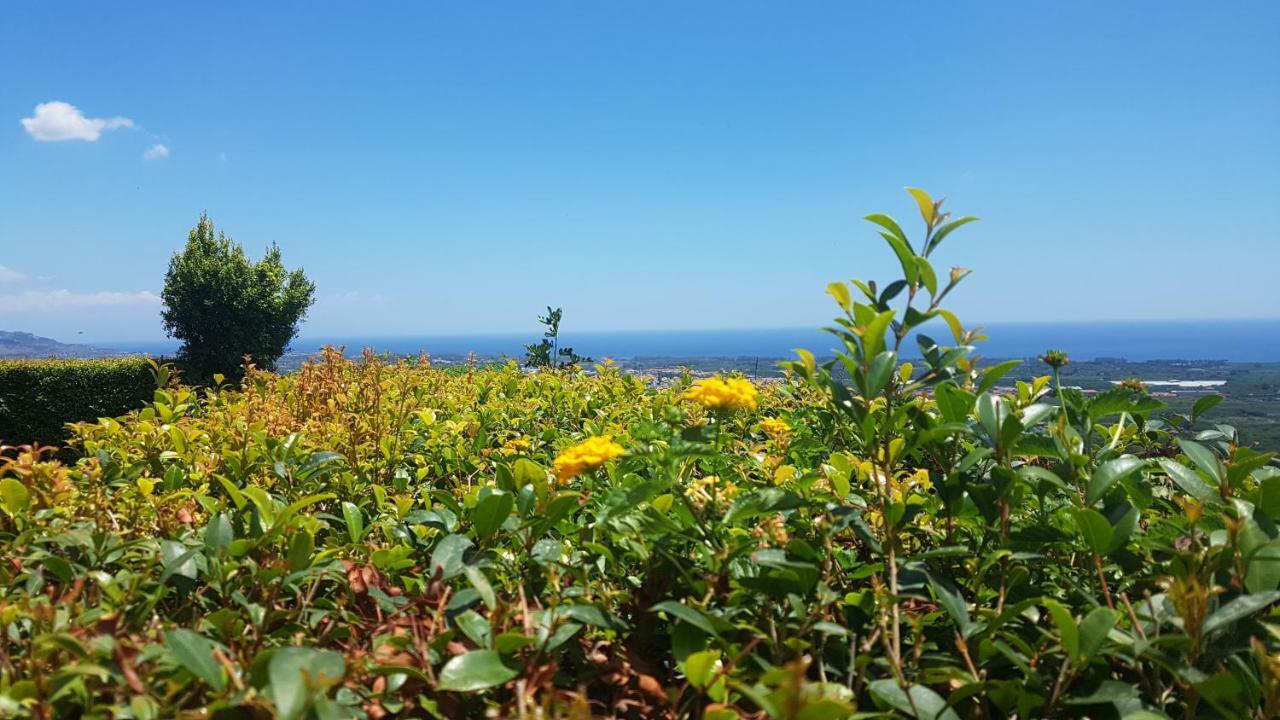 Open Land Holiday House Villa Fiumefreddo di Sicilia Exteriör bild
